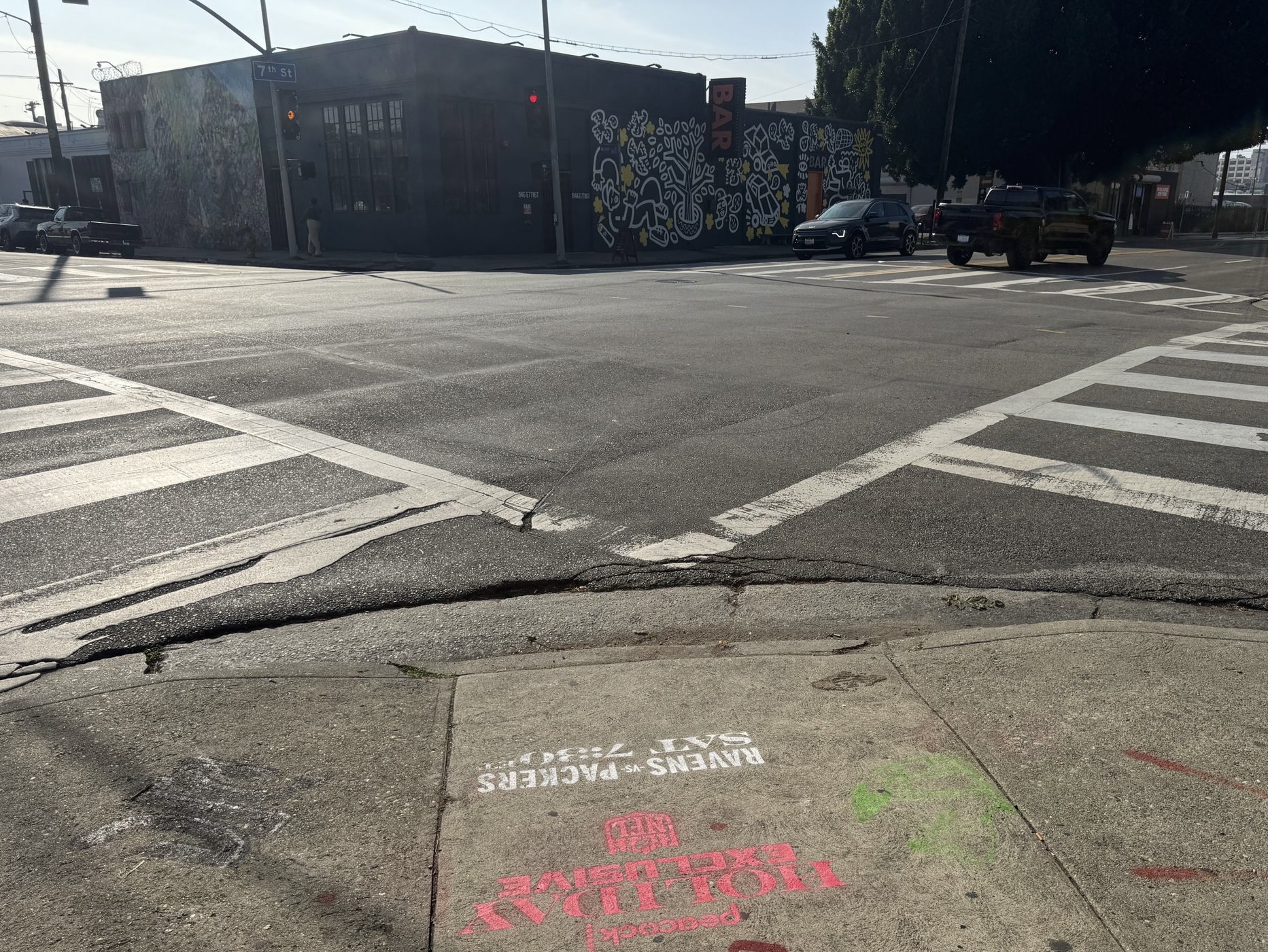 Stencil 15.9 Mateo St 7 Th St